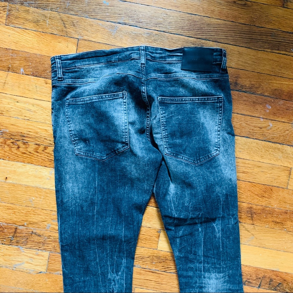 H&M Skinny Ripped Jeans - Picture 2 of 7